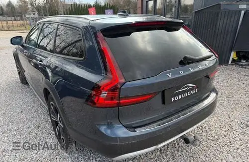 VOLVO V90 Cross Country 