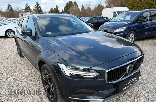 VOLVO V90 Cross Country 