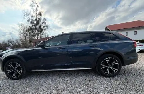 VOLVO V90 Cross Country 