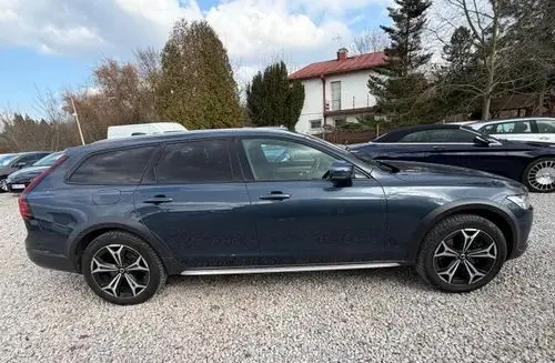 VOLVO V90 Cross Country 