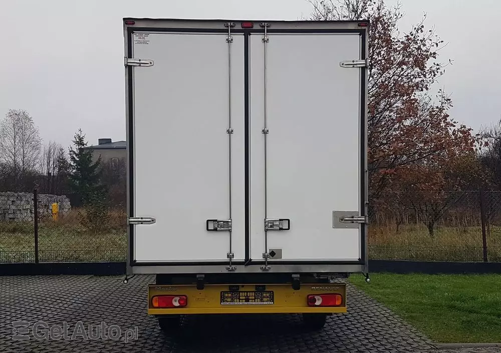 RENAULT MASTER KONTENER 8EP 4,21x2,23x2,22 KLIMA MANUAL KRAJOWY 6-BIEGÓW 