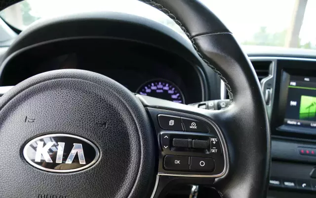 KIA Sportage 1.7 CRDI Business Line 2WD