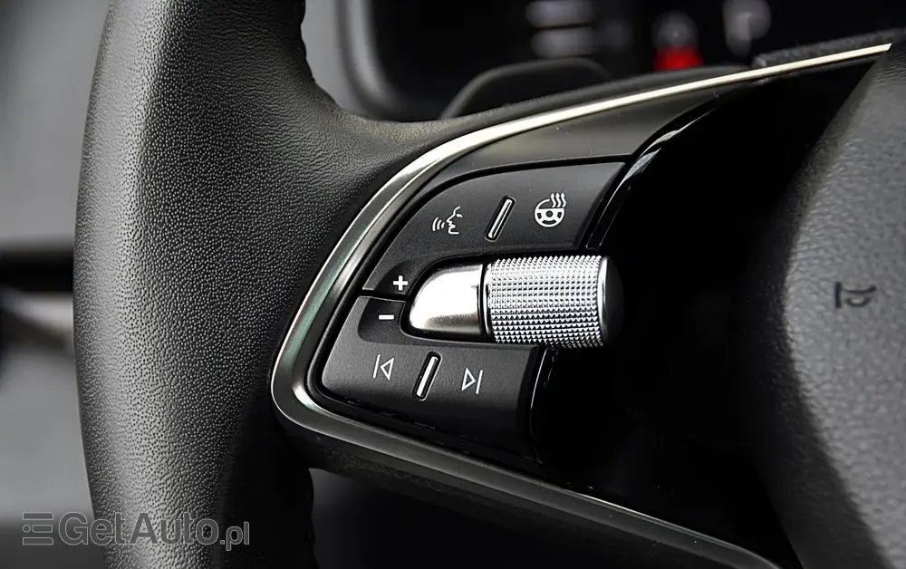 SKODA Karoq 1.5 TSI ACT Selection DSG