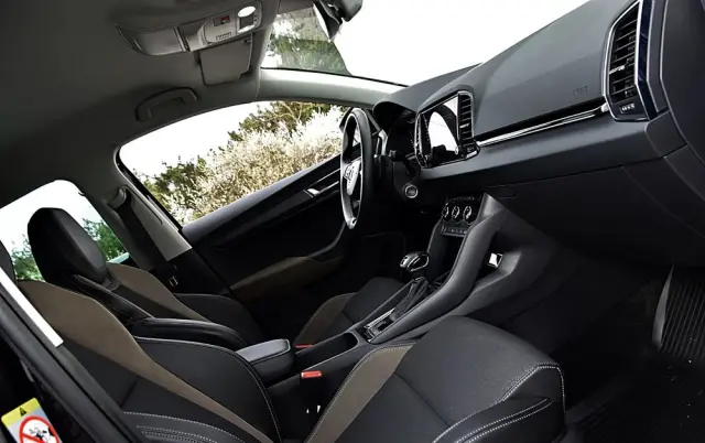 SKODA Karoq 1.5 TSI ACT Selection DSG