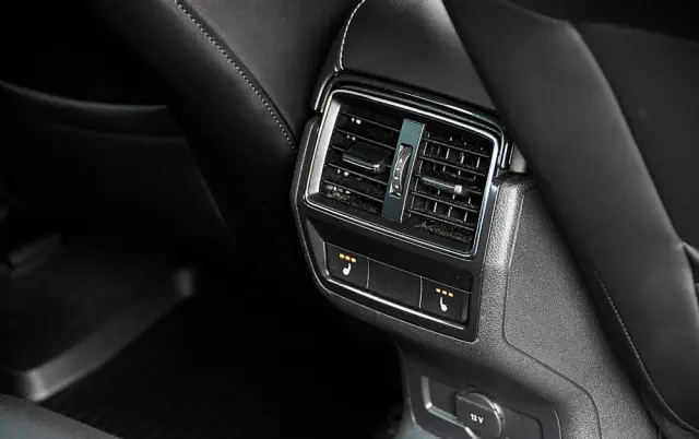 SKODA Karoq 1.5 TSI ACT Selection DSG