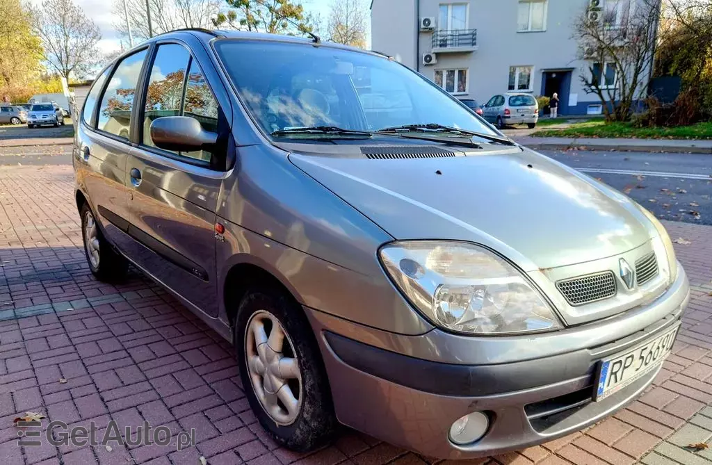 RENAULT Scenic 