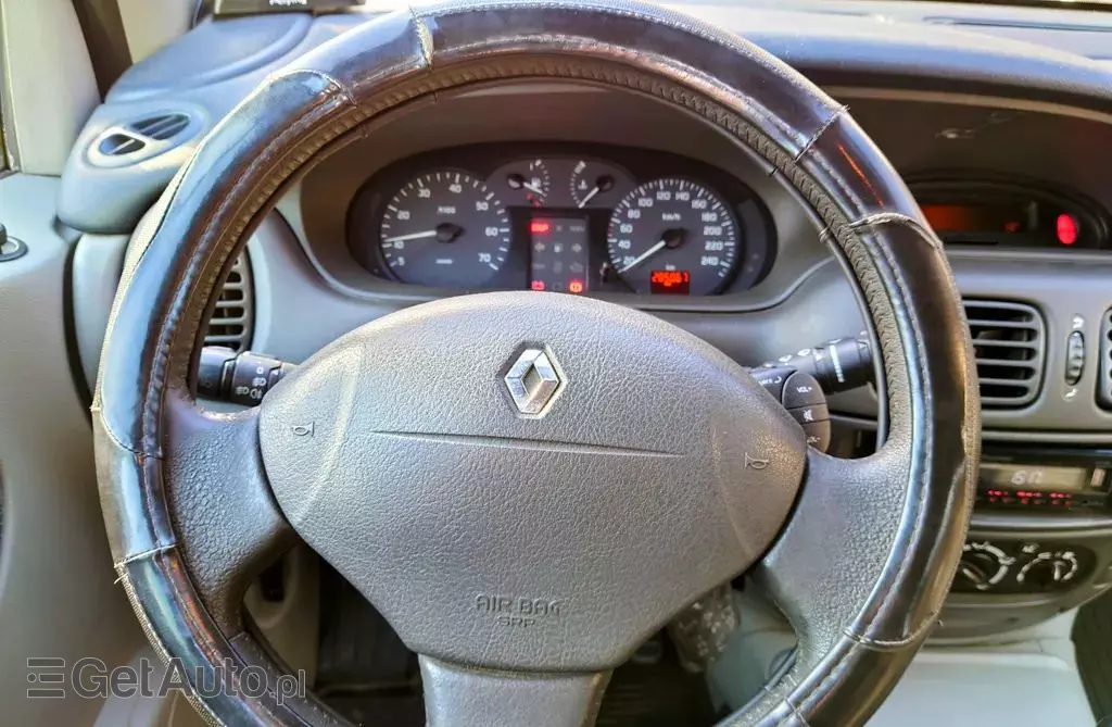 RENAULT Scenic 