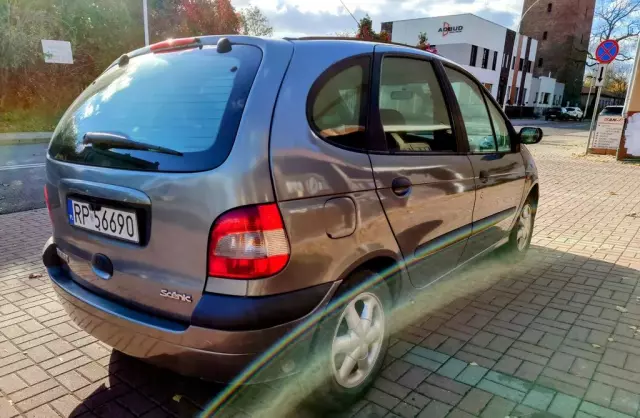 RENAULT Scenic 