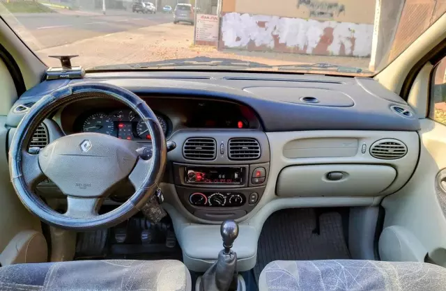 RENAULT Scenic 