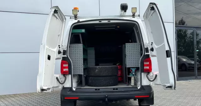 VOLKSWAGEN Transporter 