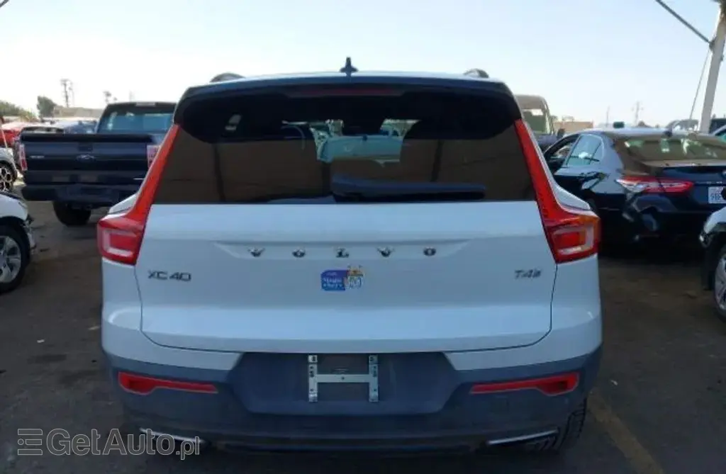 VOLVO Xc 40 