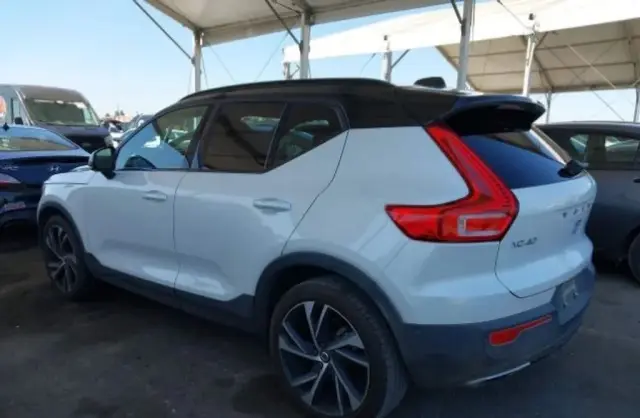 VOLVO Xc 40 