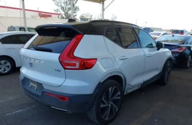 VOLVO Xc 40 