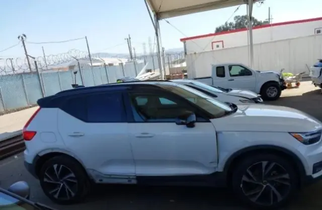 VOLVO Xc 40 