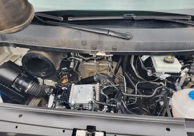 VOLKSWAGEN Crafter doka klima super stan skrzynia 