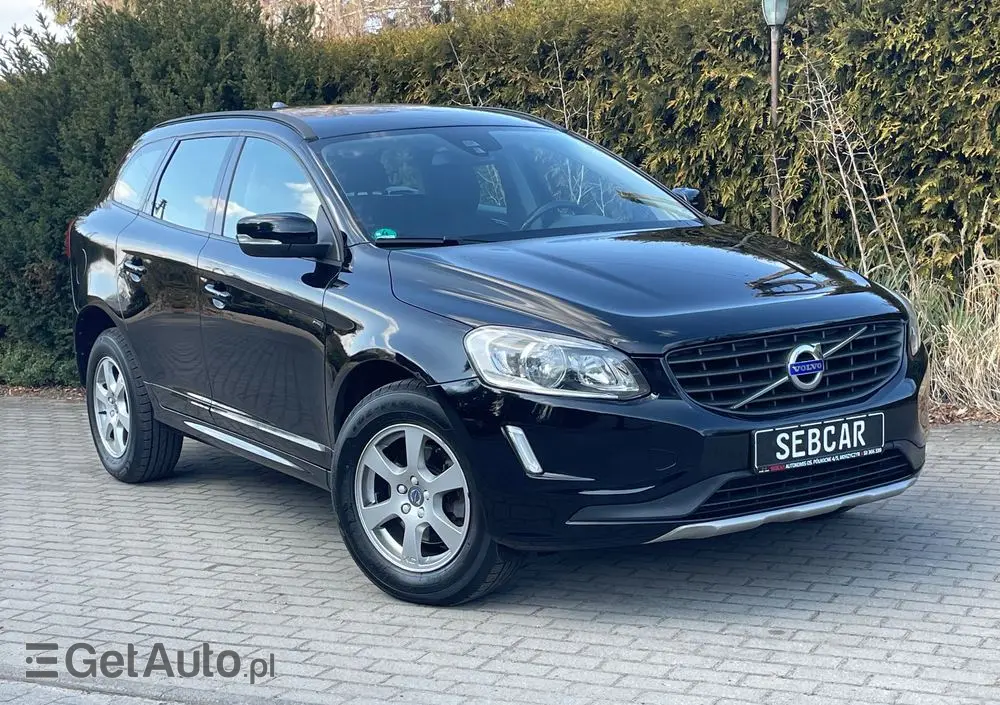 VOLVO XC 60 D3 Momentum