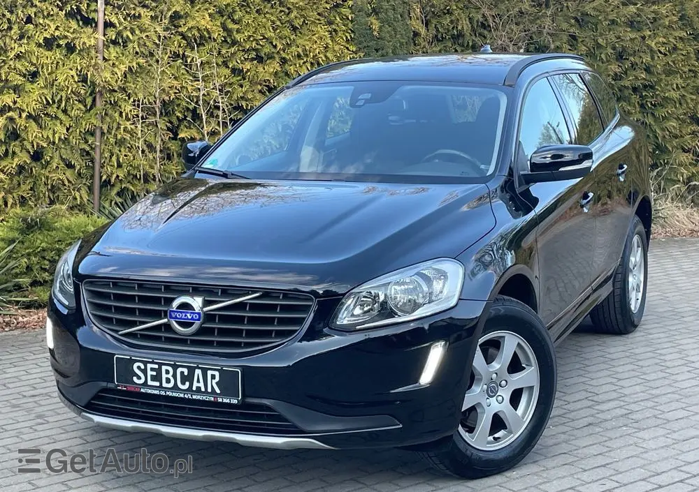 VOLVO XC 60 D3 Momentum
