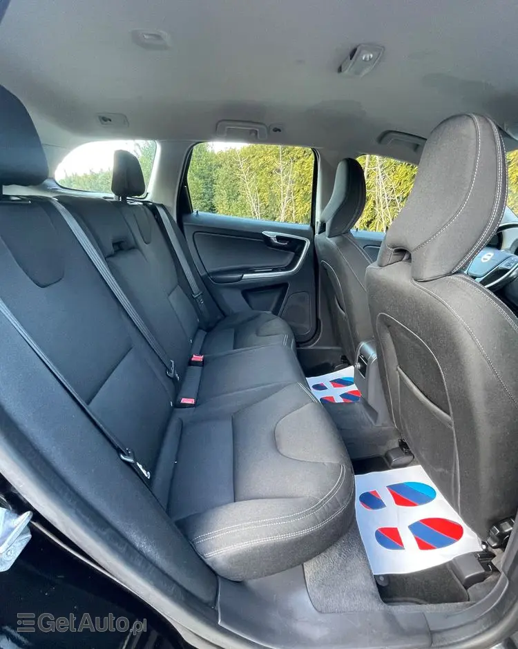 VOLVO XC 60 D3 Momentum