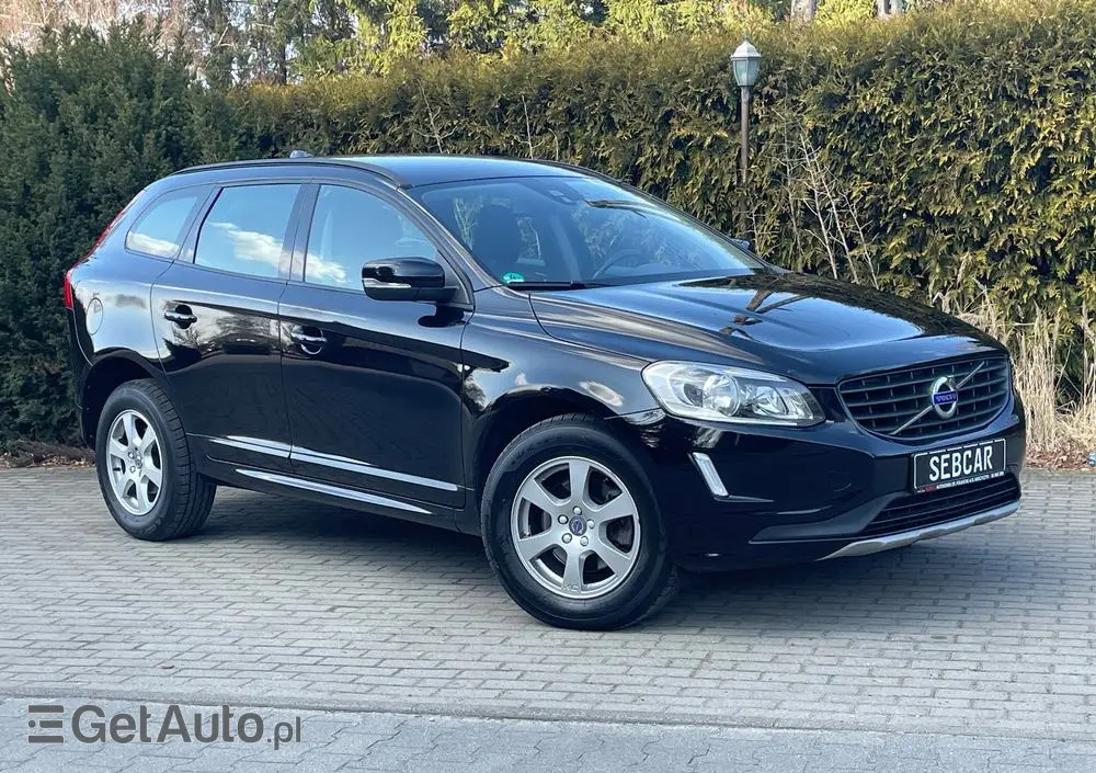 VOLVO XC 60 D3 Momentum