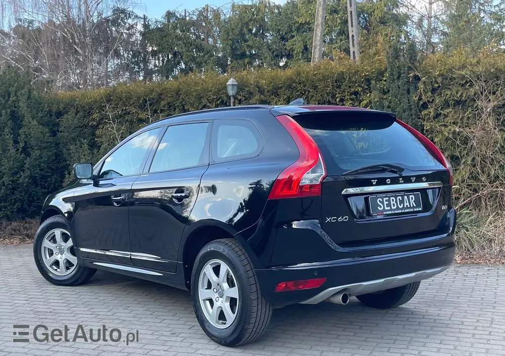 VOLVO XC 60 D3 Momentum