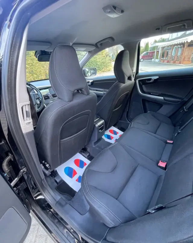 VOLVO XC 60 D3 Momentum