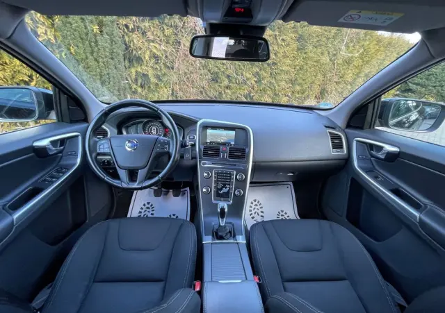 VOLVO XC 60 D3 Momentum