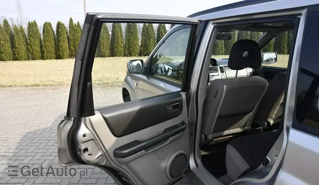 NISSAN X-Trail 