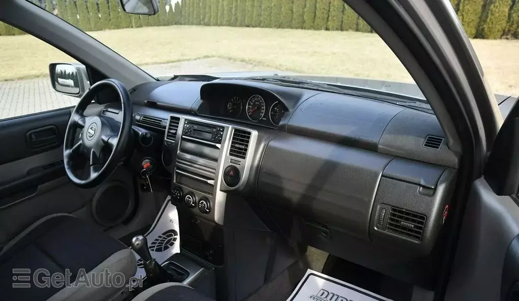 NISSAN X-Trail 