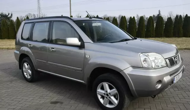 NISSAN X-Trail 