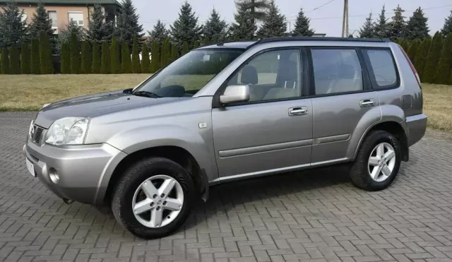 NISSAN X-Trail 
