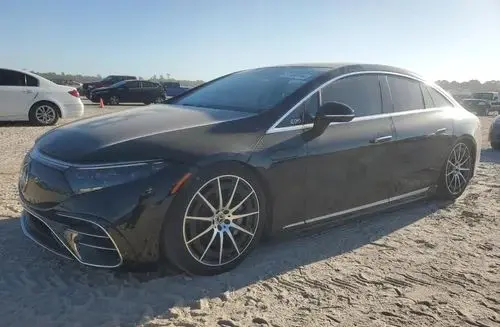 MERCEDES-BENZ EQS 