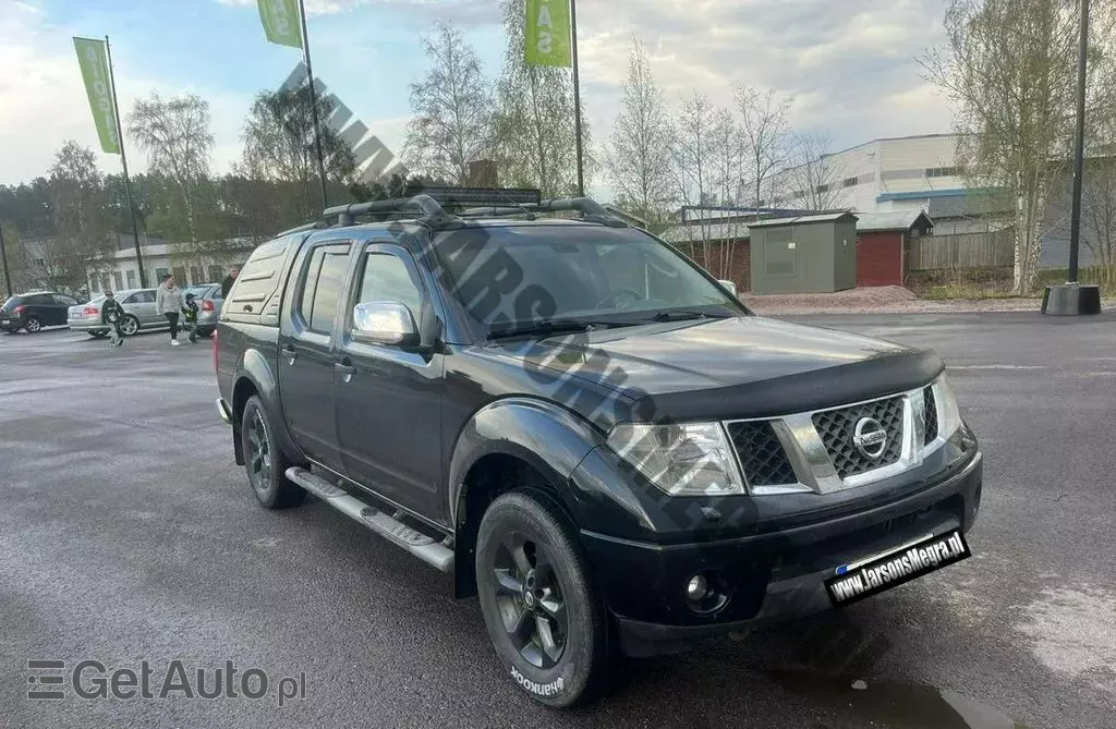 NISSAN Navara 