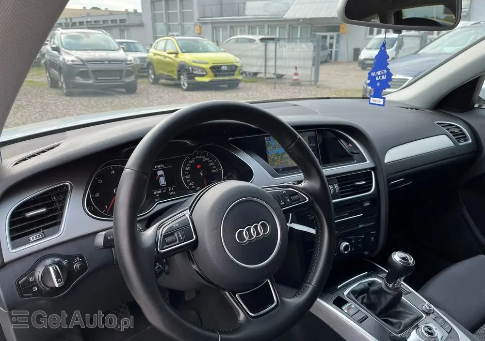 AUDI A4 