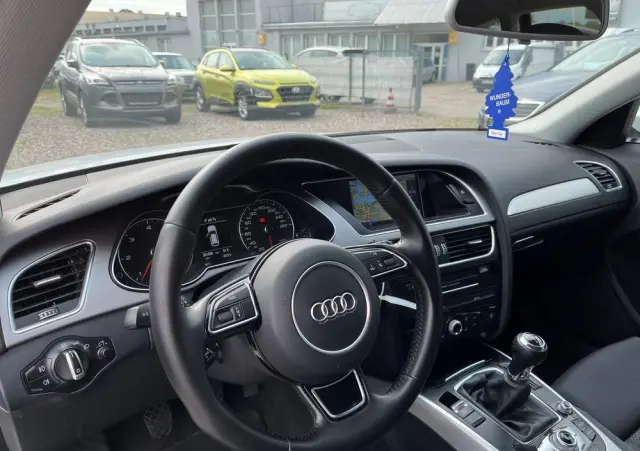 AUDI A4 