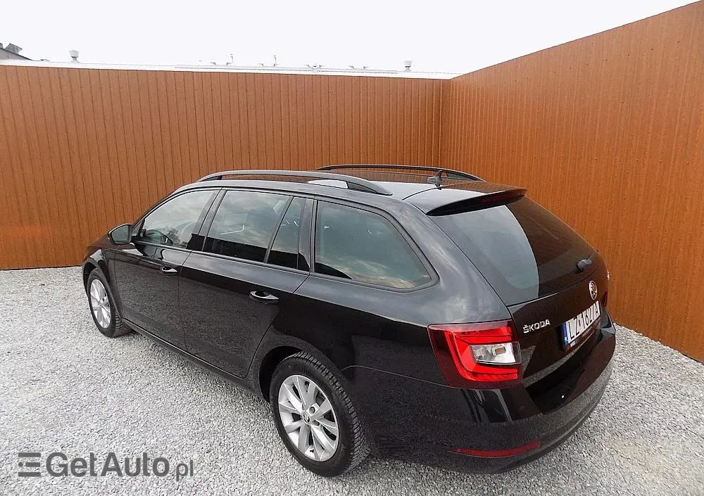 SKODA Octavia 1.5 TSI ACT DSG Soleil