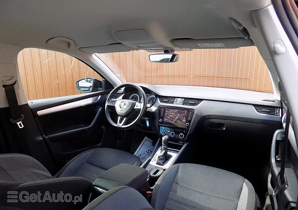 SKODA Octavia 1.5 TSI ACT DSG Soleil