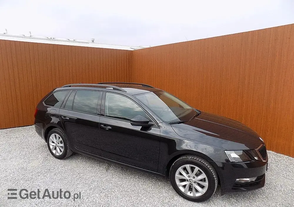 SKODA Octavia 1.5 TSI ACT DSG Soleil