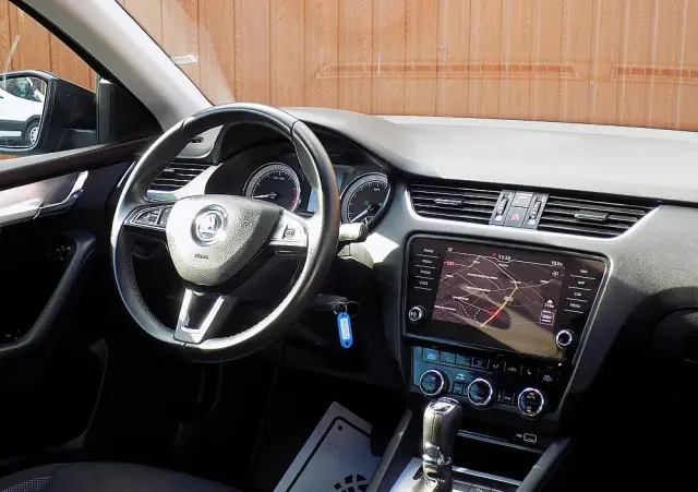 SKODA Octavia 1.5 TSI ACT DSG Soleil