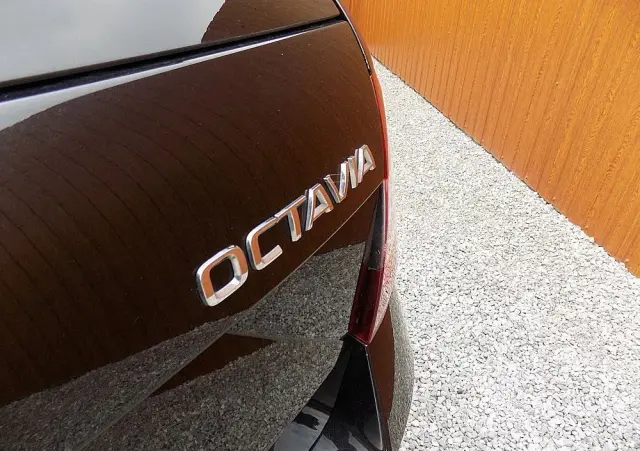 SKODA Octavia 1.5 TSI ACT DSG Soleil