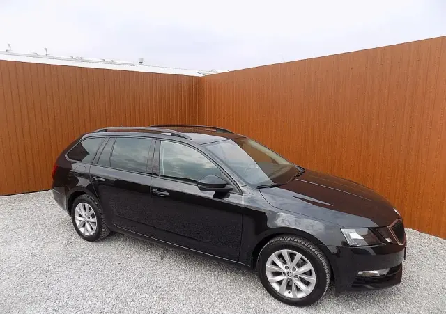 SKODA Octavia 1.5 TSI ACT DSG Soleil