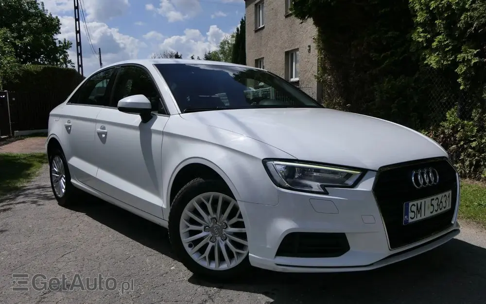 AUDI A3 Limousine 1.6 TDI S tronic design