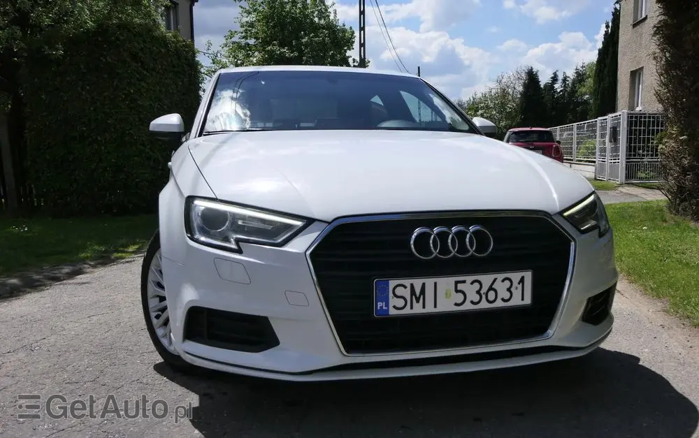 AUDI A3 Limousine 1.6 TDI S tronic design