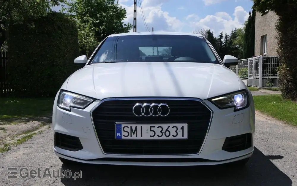 AUDI A3 Limousine 1.6 TDI S tronic design