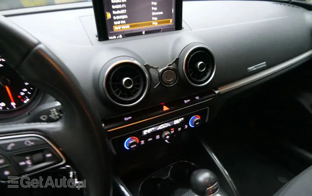 AUDI A3 Limousine 1.6 TDI S tronic design