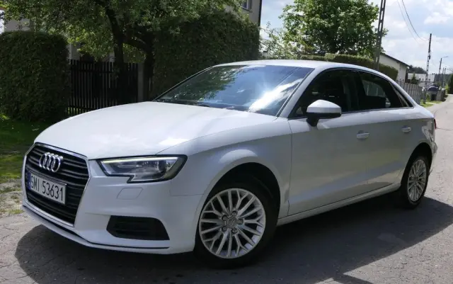 AUDI A3 Limousine 1.6 TDI S tronic design