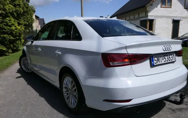 AUDI A3 Limousine 1.6 TDI S tronic design