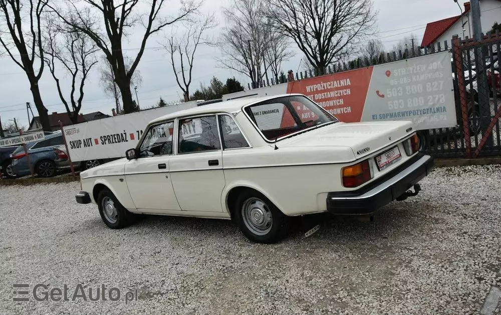 VOLVO Seria 200 