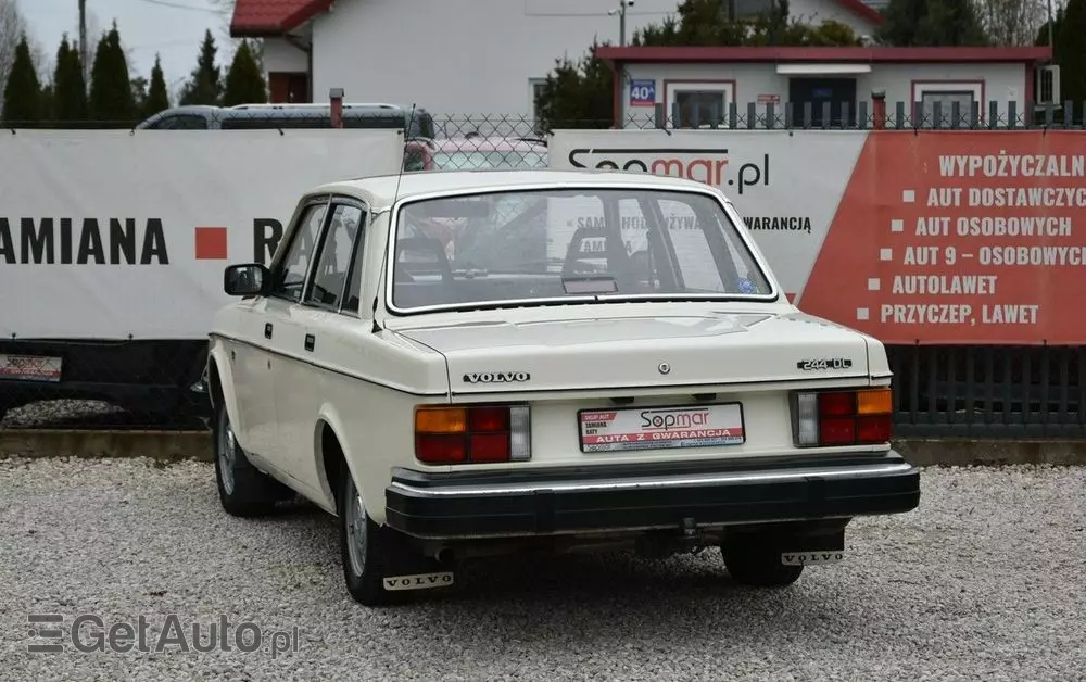 VOLVO Seria 200 