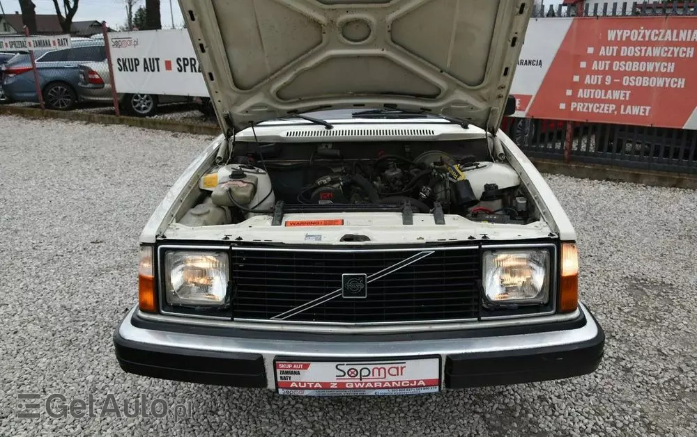 VOLVO Seria 200 