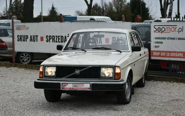 VOLVO Seria 200 